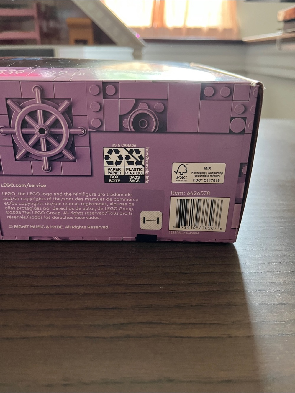LEGO BTS Dynamite Set - Picture 2 of 4